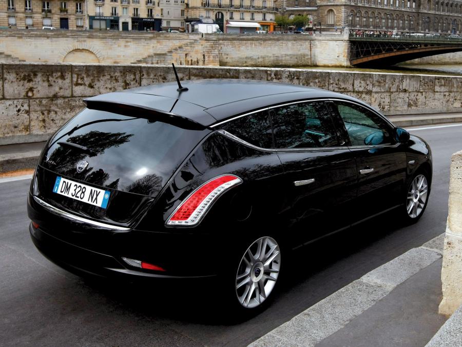  Lancia Delta 2008 года  (фото 62 из 94)
